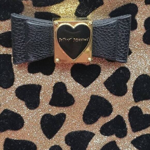 Betsey Johnson Animal Print Wristlet - Picture 2 of 7